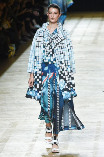 Look 26